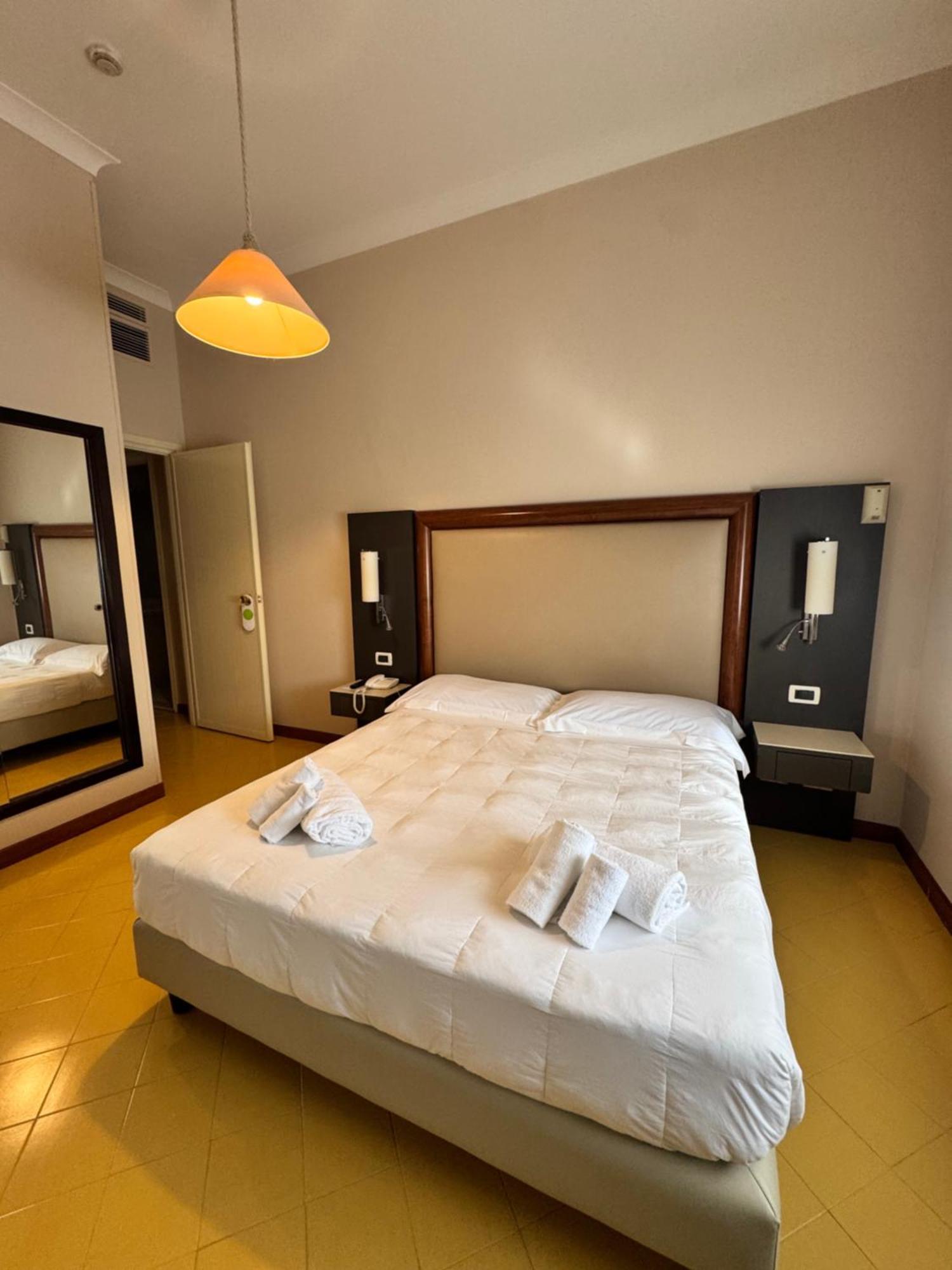 Grand Hotel Lamezia Ламеция-Терме Экстерьер фото