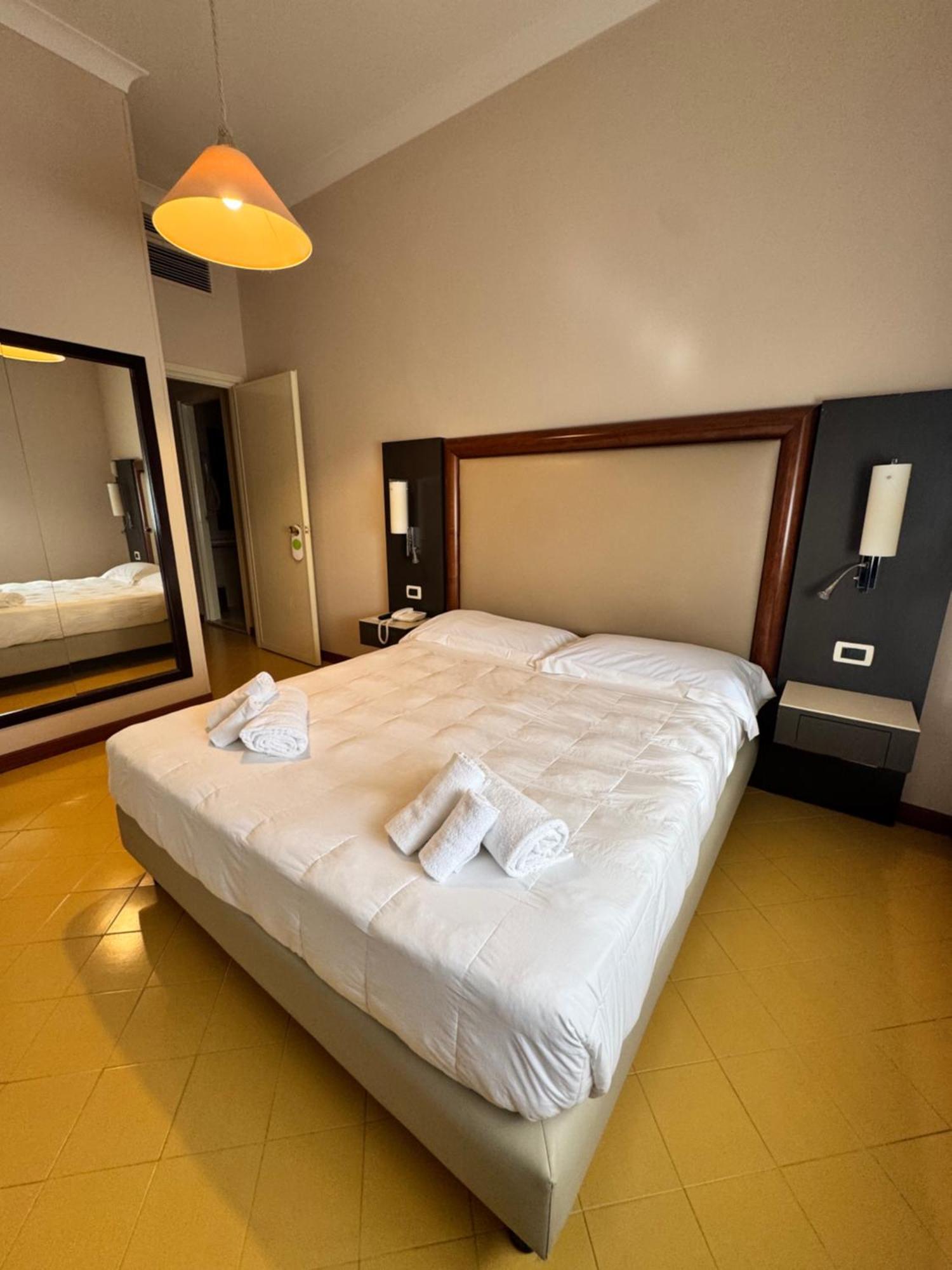 Grand Hotel Lamezia Ламеция-Терме Экстерьер фото